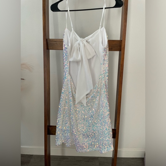 White sequin dress - Picture 2 of 4